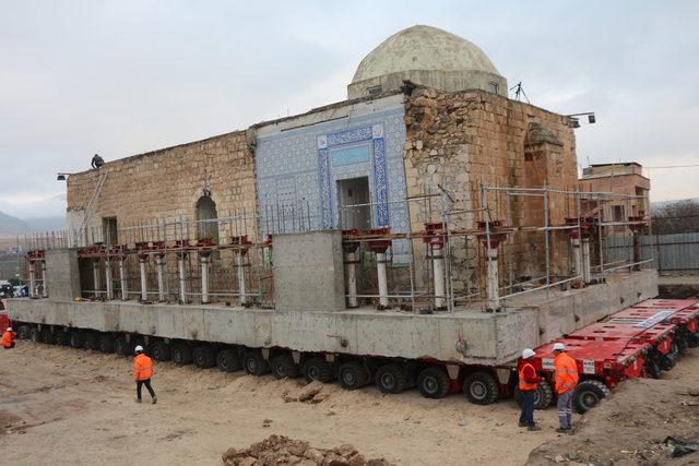 Hasankeyf'teki son eser taşınmaya başladı