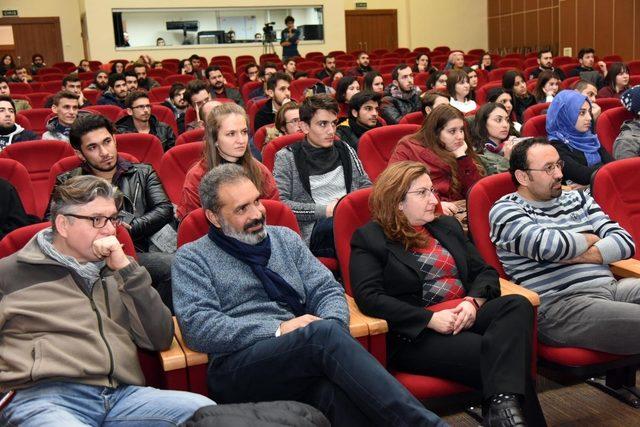 Üniversitenin eski mezunları ile “Mezunlar Paneli”