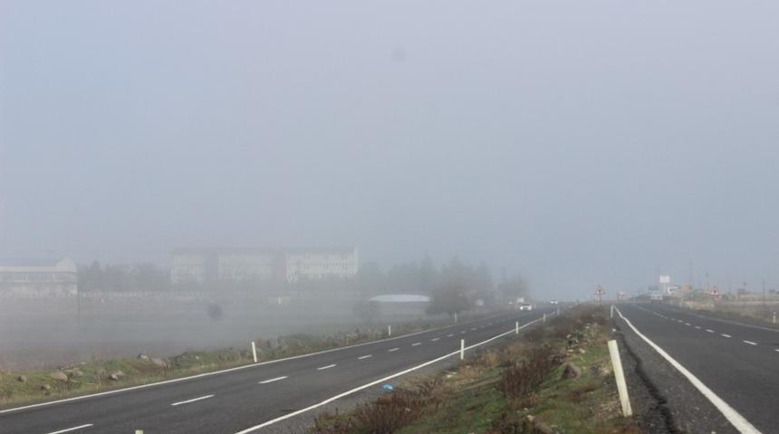 Siverek&rsquo;te yoğun sis etkili oldu