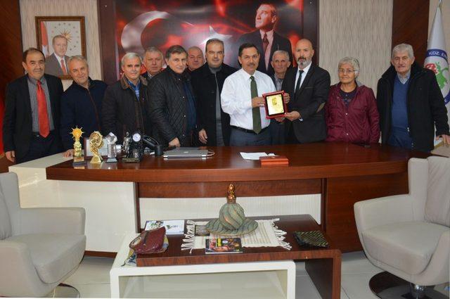 Mahalle sakinleri Başkan Uysal’a teşekkür etti