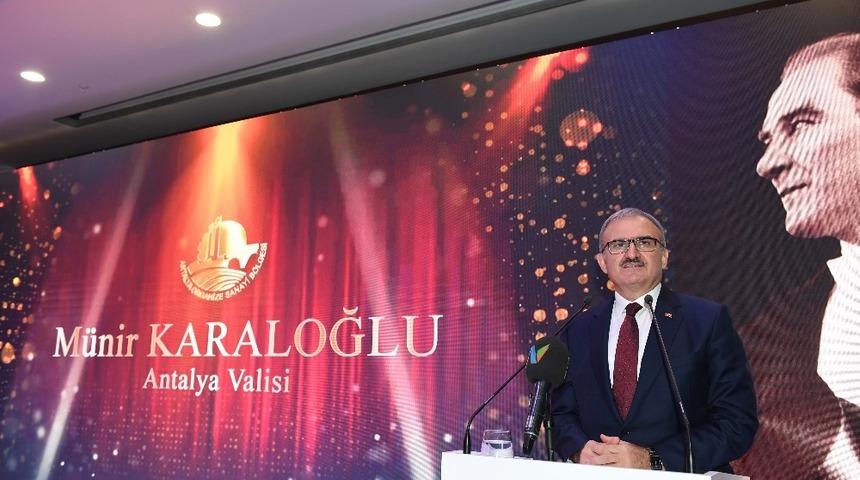 Vali Karaloğlu&rsquo;dan kahraman vurgusu