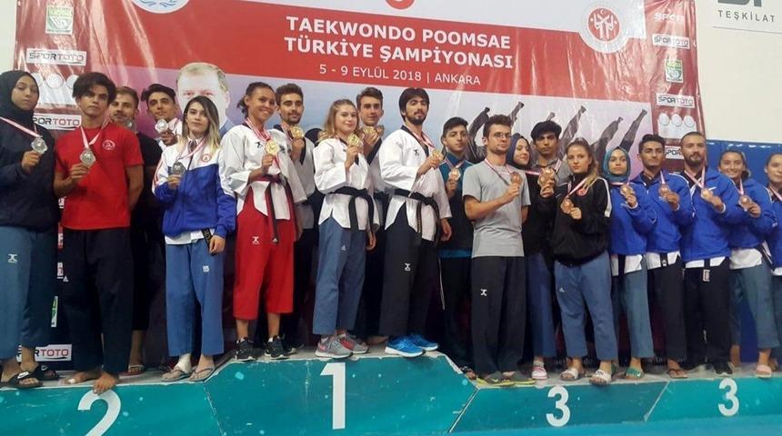 Tepebaşı Gen&ccedil;lik ve Spor Kul&uuml;b&uuml; Eskişehir&rsquo;i gururlandırıyor