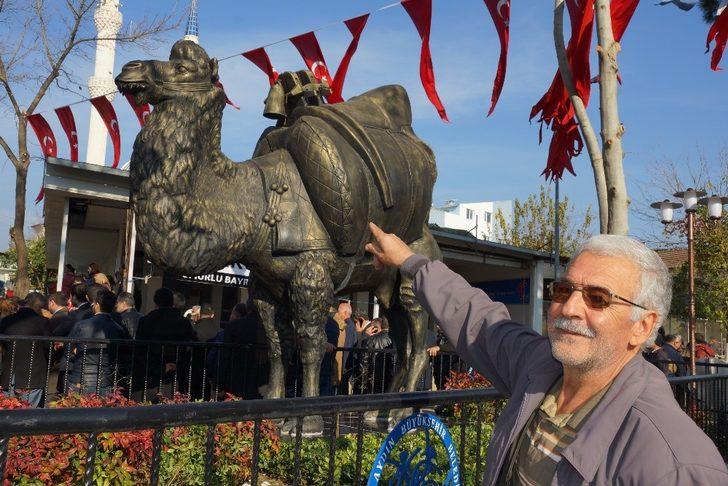Aydın’da deve heykeli açıldı G1