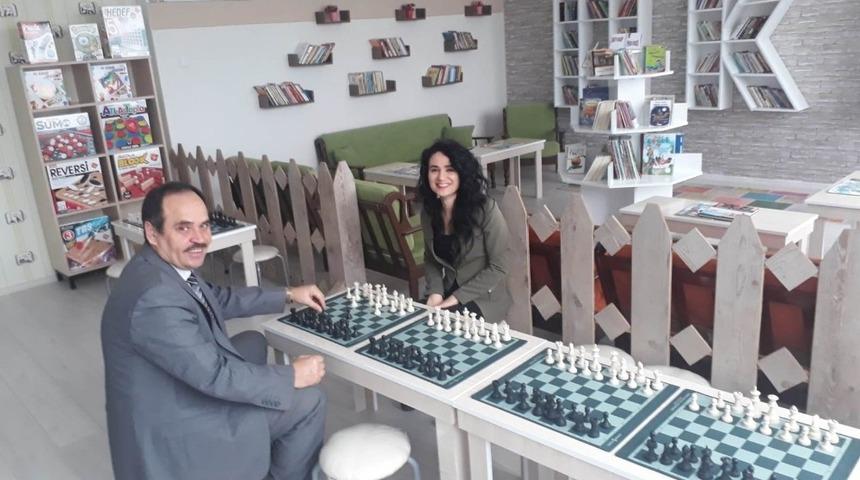 Modern k&uuml;t&uuml;phaneye şehidin ismi verildi