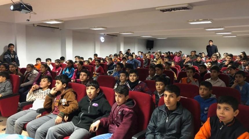 &Ccedil;ocuklara Beslenme Eğitimi verildi