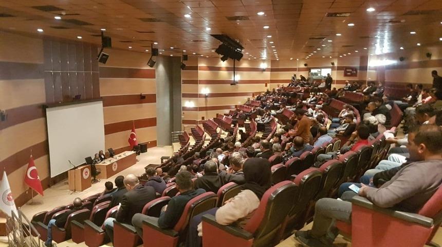 Mersin&rsquo;de y&uuml;k&uuml;ml&uuml;lere "Aile İ&ccedil;i Şiddet" semineri