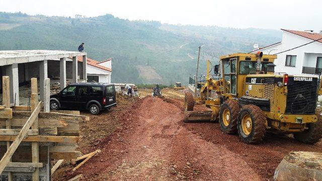 İzmit’te çalışmalar hız kesmeden devam ediyor