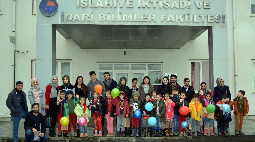 İslahiye İİBF öğrencilerinden “Kardeş İlkokul ile Kardeş Üniversitesi” projesi