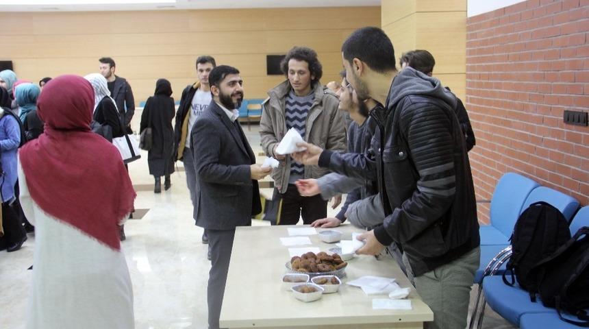 İlahiyat Fak&uuml;ltesi&rsquo;nde &lsquo;D&uuml;nya Arap&ccedil;a g&uuml;n&uuml;&rsquo; etkinliği d&uuml;zenlendi