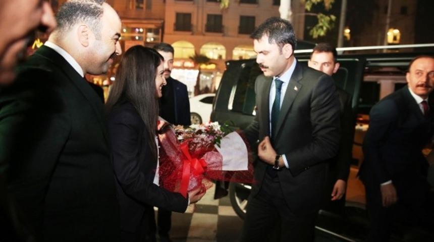 Bakan Kurum, B&uuml;y&uuml;kşehir Belediyesinde