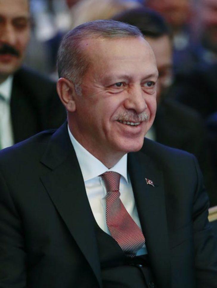 Ödül töreninde duygusal anlar! Görür görmez öptü G4