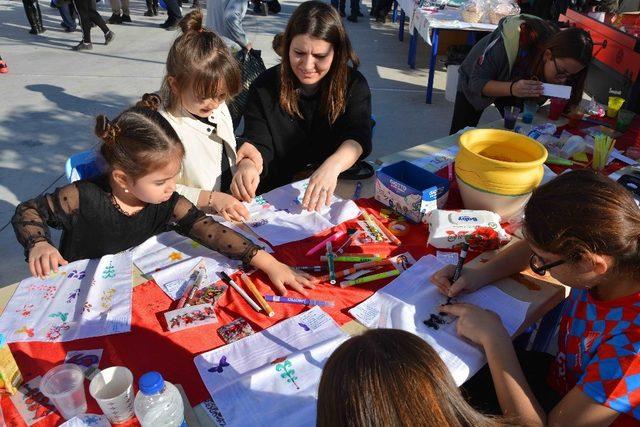 Muğla’da Mehmetçik ve öğrenciler yararına kermes