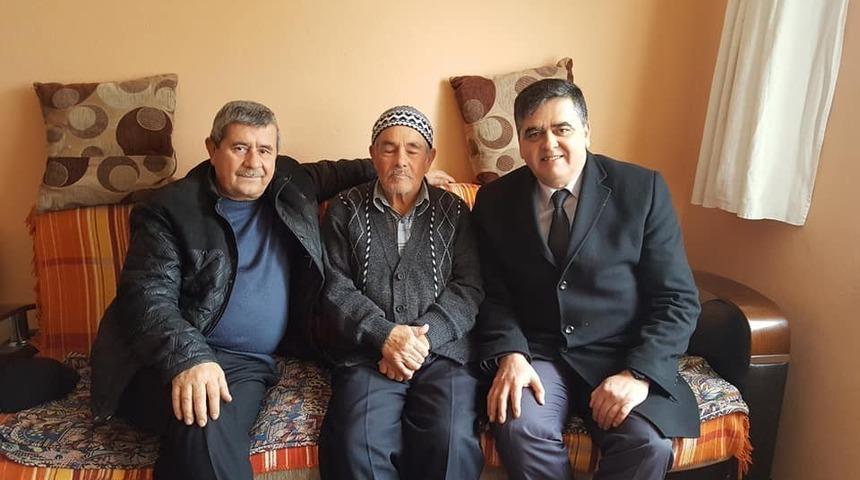 Başkan Yal&ccedil;ın kutsal topraklardan d&ouml;nen vatandaşları ziyaret etti