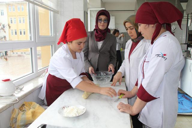 Kalifiye pastacılar Burdur'da yetişiyor