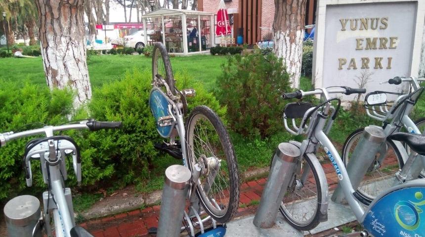 Akıllı bisikletler magandaların hışmına uğradı