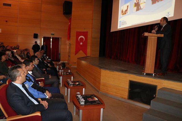 Kozan’da bağımlılıkla mücadele semineri