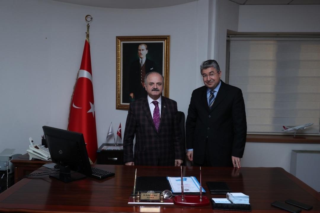 Vali &Ccedil;akacak, Tepebaşı Kaymakamı Yılmaz&rsquo;ı makamında ziyaret etti