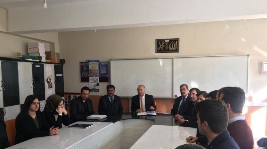 Milli Eğitim M&uuml;d&uuml;r&uuml;n&uuml;n okul denetimleri