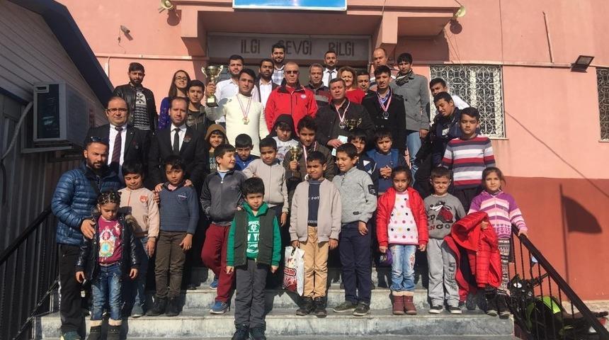 Satranç Turnuvasında 80 sporcu yarıştı