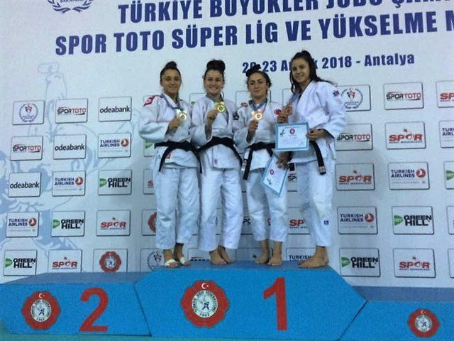 Judoda İrem Korkmaz Türkiye şampiyonu