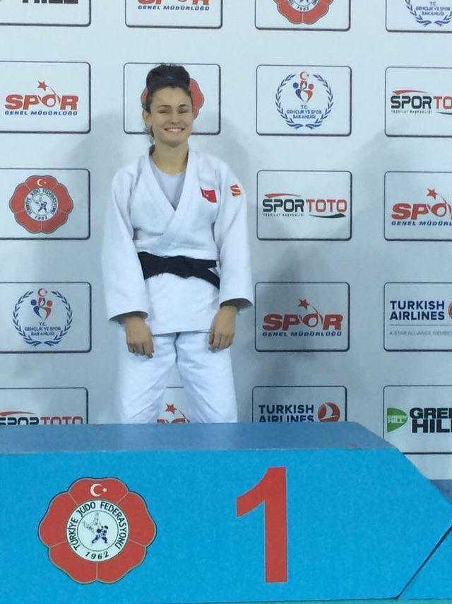 Judoda İrem Korkmaz Türkiye şampiyonu