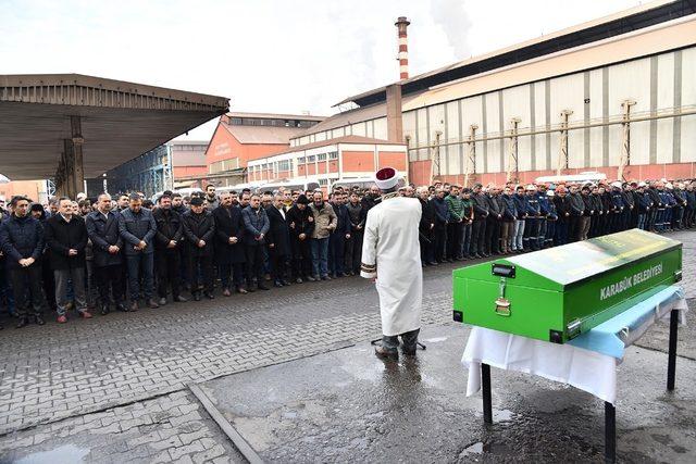 İş kazasında hayatını kaybeden işçi için tören