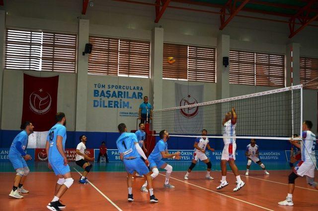 Palandöken Belediyespor ilk yarıyı lider tamamladı