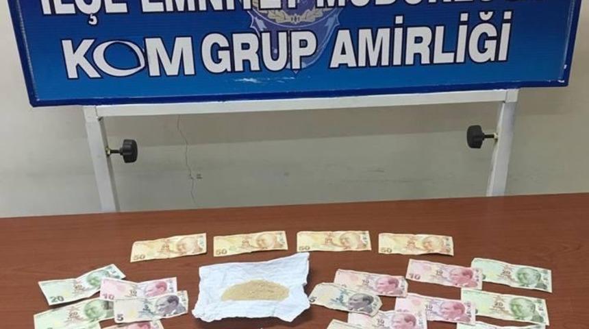 Nizip&rsquo;te uyuşturucu tacirlerine operasyon: 3 g&ouml;zaltı