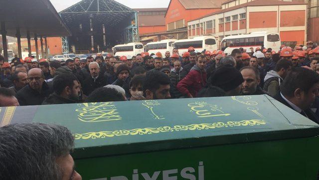 Fabrikada akıma kapılarak ölen işçi toprağa verildi