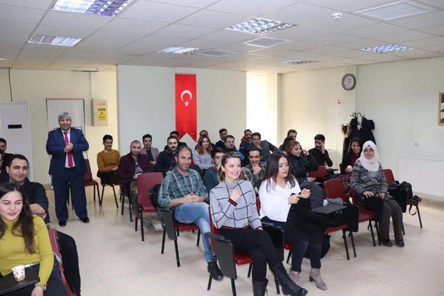 Hakkari’de eğitimcilere kişisel gelişim semineri