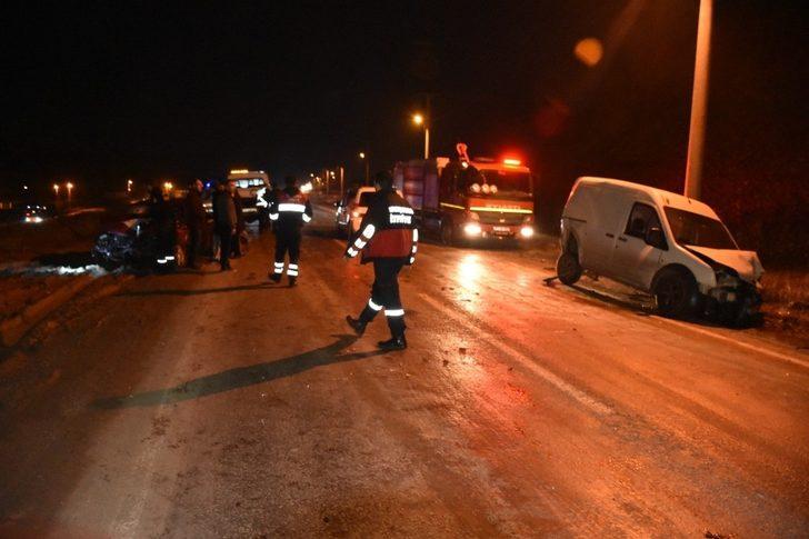 Spin atan sürücü zincirleme kazaya neden oldu: 8 yaralı G3