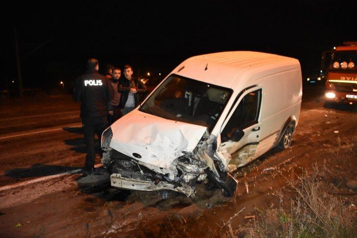 Spin atan sürücü zincirleme kazaya neden oldu: 8 yaralı G4