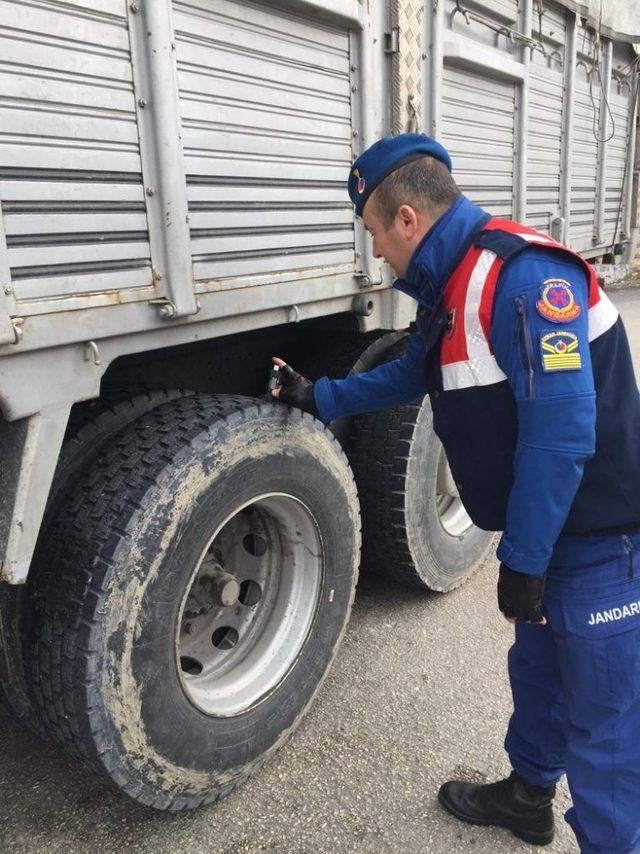 Jandarmadan ‘kış lastiği’ denetimi