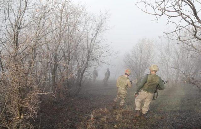 PKK sığınaklarında silah, mühimmat ve yaşam malzemesi ele geçti