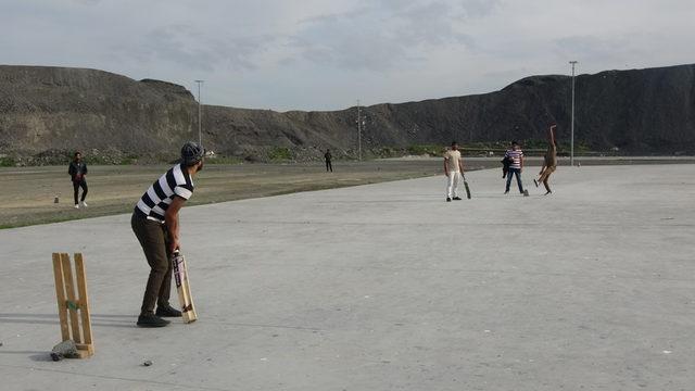 Pakistanlılar ve Afganların kriket keyfi 2