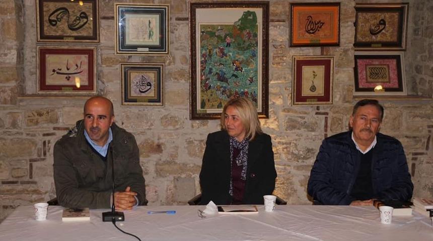 Kuşadası&rsquo;nda &ldquo; Yazarlar Buluşuyor &ldquo; isimli s&ouml;yleşi yapıldı