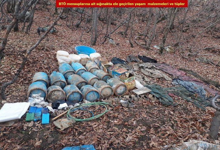 Teröristlerin kullandığı 7 odalı sığınak bulundu G4