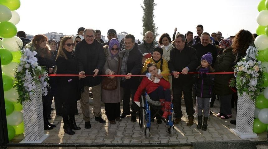 İki Eyl&uuml;l G&ouml;n&uuml;ll&uuml; Bah&ccedil;eleri a&ccedil;ıldı