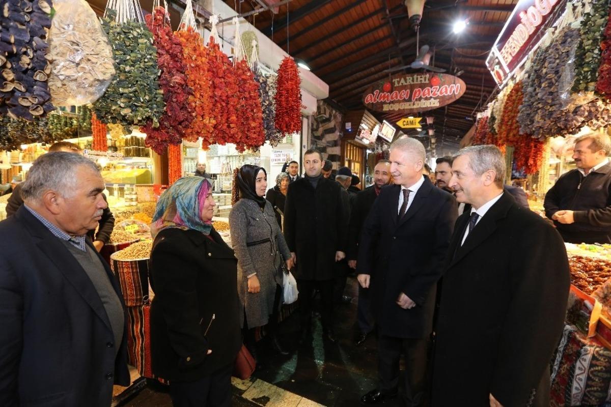 Tarihi Mecidiye Han&rsquo;da inceleme