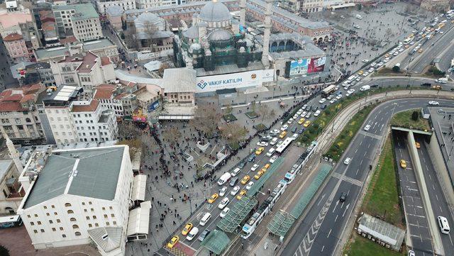 Milli Piyango kuyruğu havadan böyle fotoğraflandı