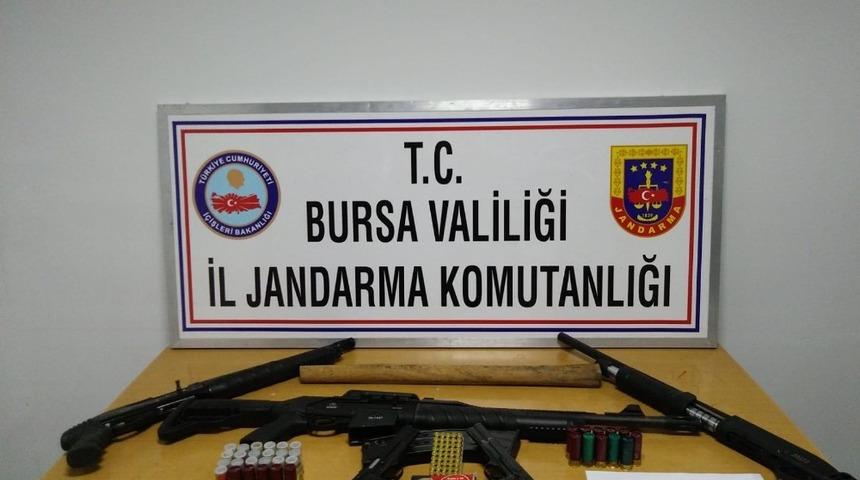 Jandarma alkoll&uuml; mekanlara baskın yaptı