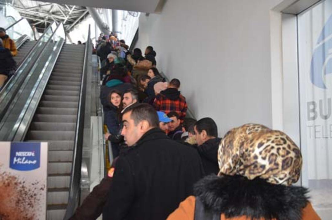 Binlerce kişi kuyruğa girdi!  