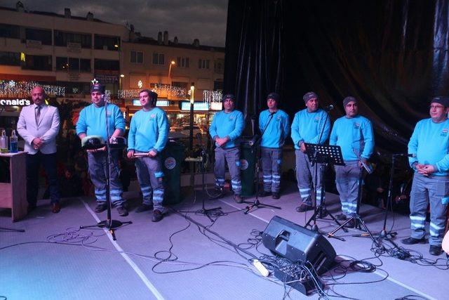 Temizlik işçileri müzik grubundan sahne şov