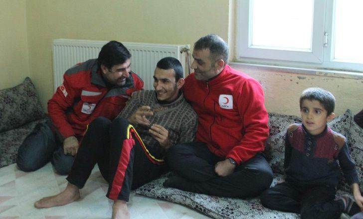 Gündürü ailesine Türk Kızılayı’ndan yardım G5