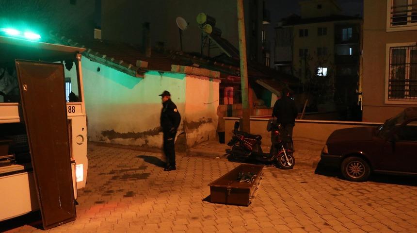 2 g&uuml;nd&uuml;r haber alınamıyordu, evinde &ouml;l&uuml; bulundu