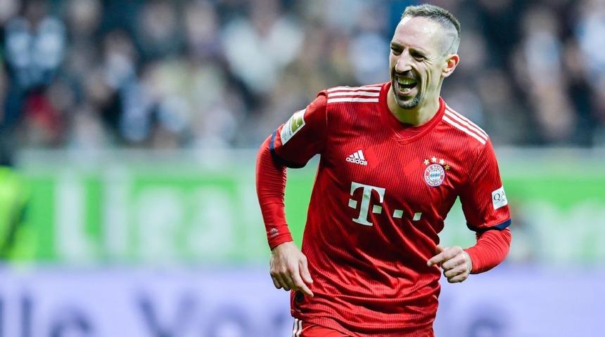 Franck Ribery, Fiorentina'ya imza atıyor