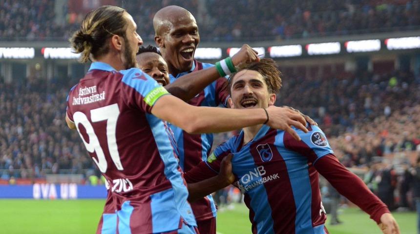 Trabzon yerel basını, Çaykur Rizespor galibiyeti sonrası şampiyonluk konuşmaya başladı