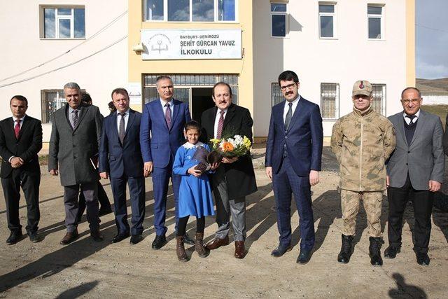 Vali Pehlivan Besi ve Süt Hayvancılığı İşletmesini ziyaret etti