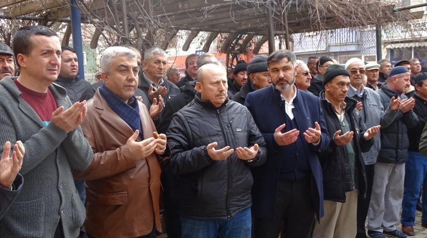 Hisarcık&rsquo;ta umre kafilesi uğurlandı