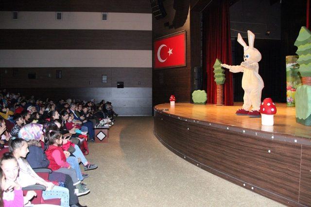 Çocuklara ‘Ormanlar Kralı Aslan’ tiyatrosu